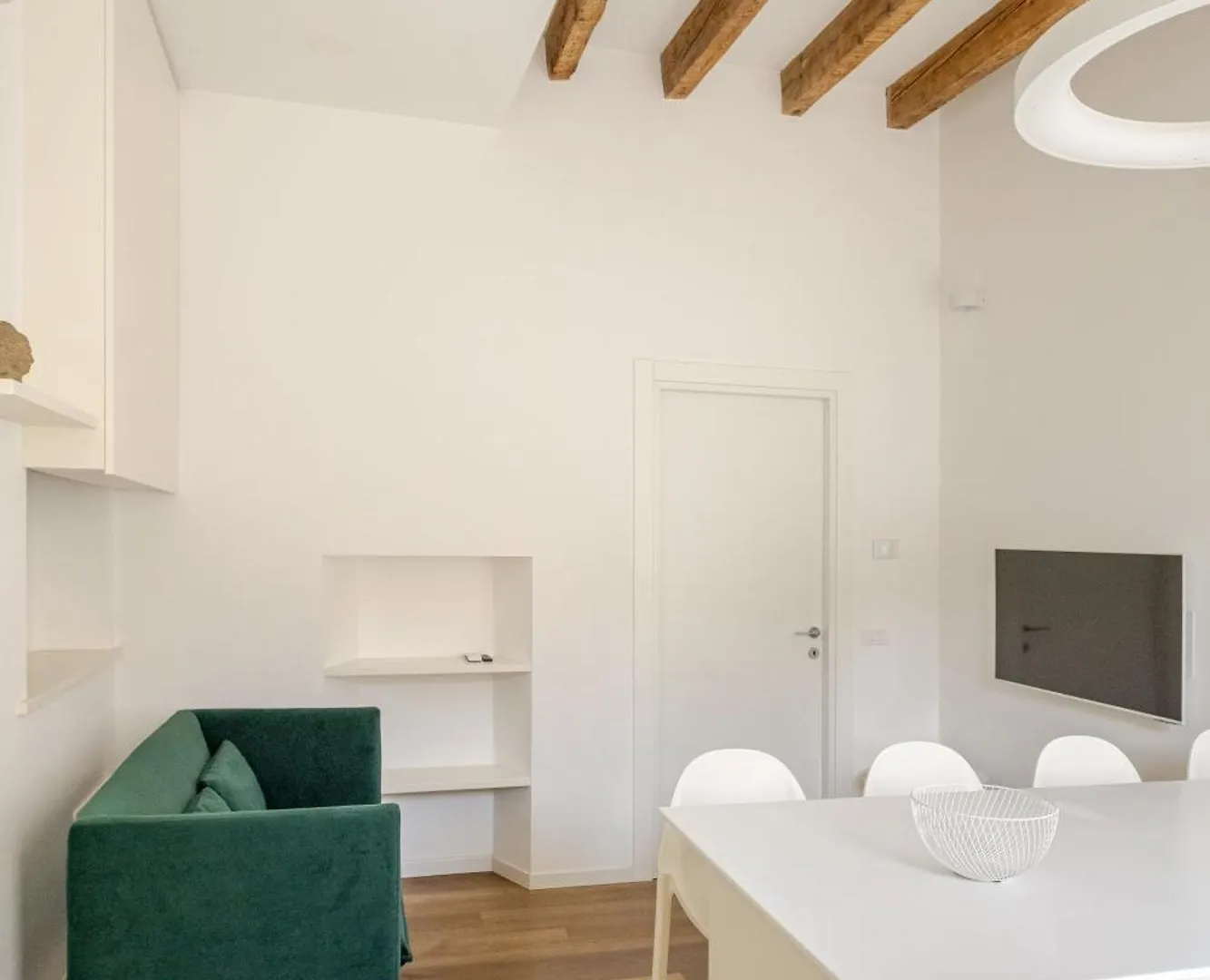 Apartment Design And Comfort In Isola In The Heart Of Milan