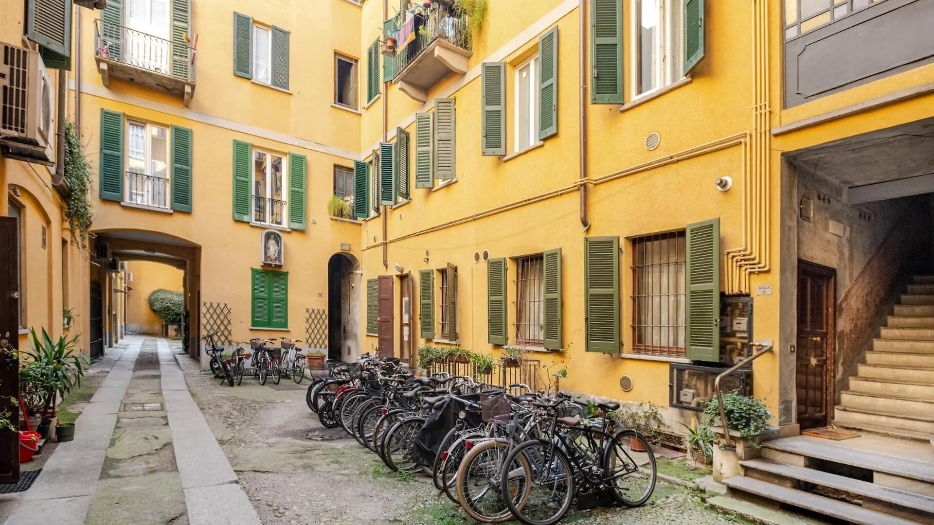Design And Comfort In Isola In The Heart Of Milan Apartment