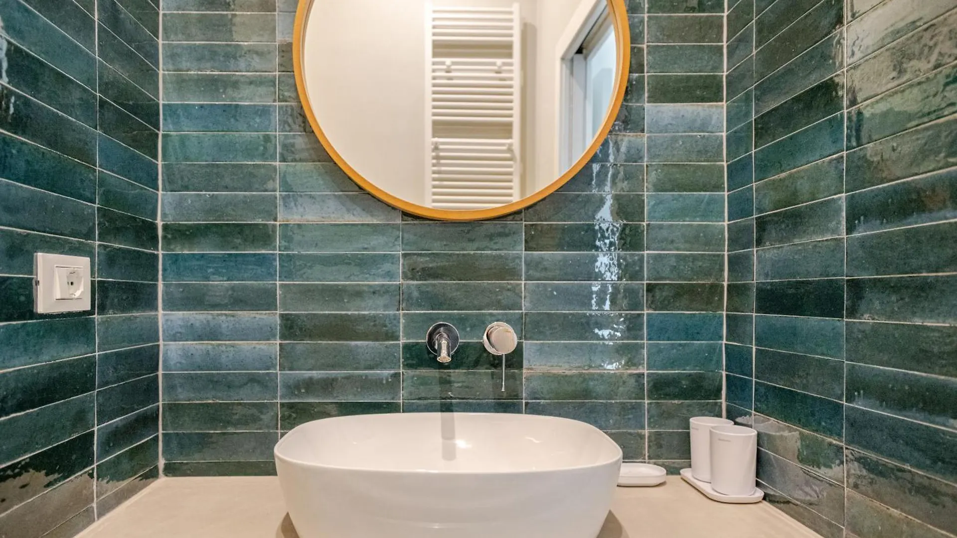 Design And Comfort In Isola In The Heart Of Milan