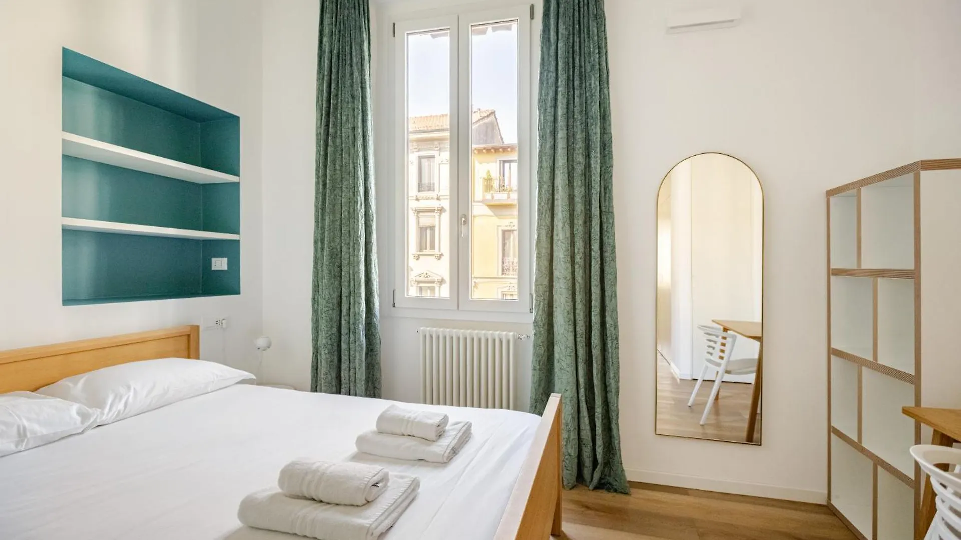 Design And Comfort In Isola In The Heart Of Milan Italy